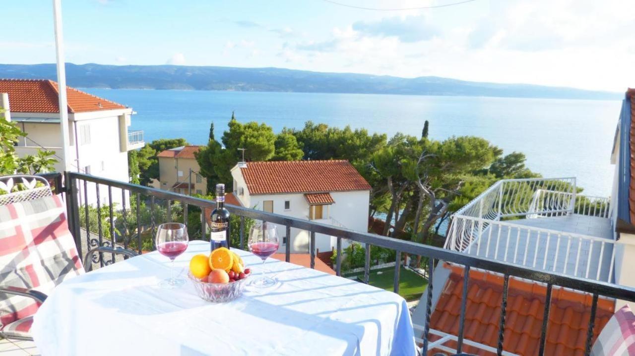 Beach Apartments Nemira Omis Bagian luar foto