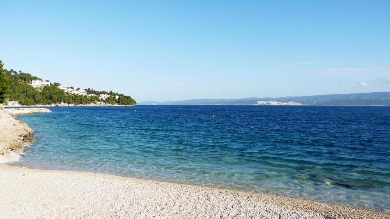 Beach Apartments Nemira Omis Bagian luar foto