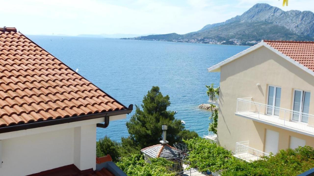 Beach Apartments Nemira Omis Bagian luar foto