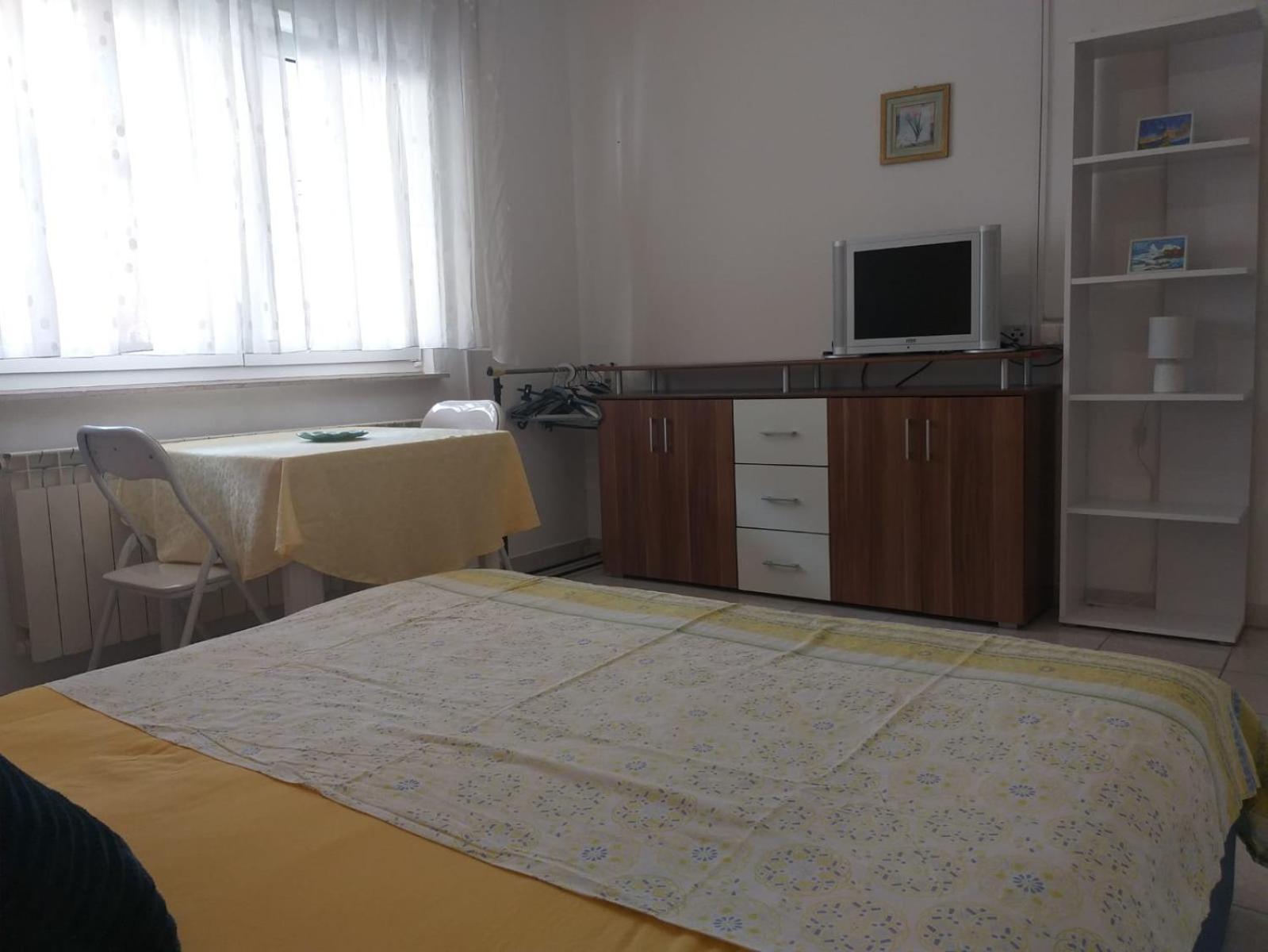 Beach Apartments Nemira Omis Bagian luar foto